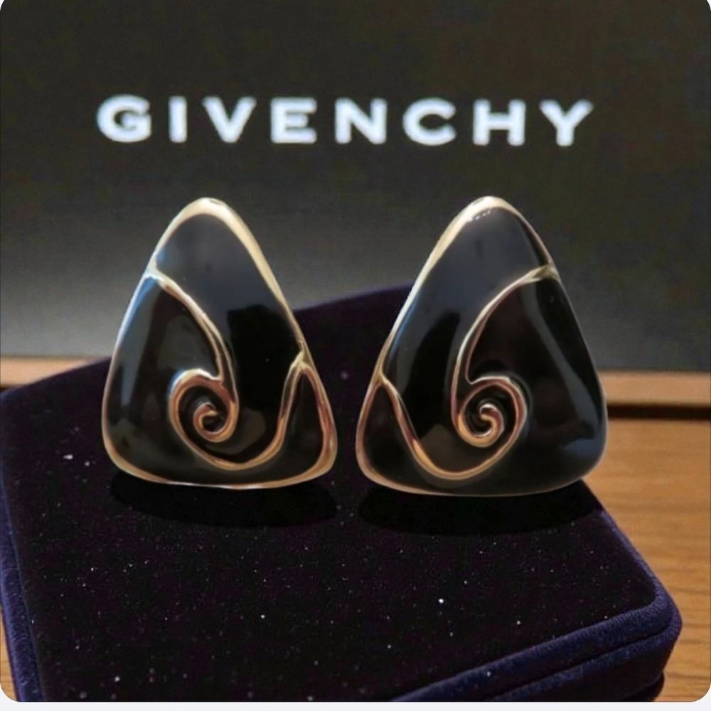 Givenchy Designer Signed Vintage Enamel Elegant Black Gold Plated Clipon Earring - Picture 3 of 13